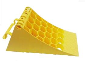 PARAGOLPES 650870 - CUÑA PARADA DE PLASTICO L470 ANCHO 200 ALTO 230 MM